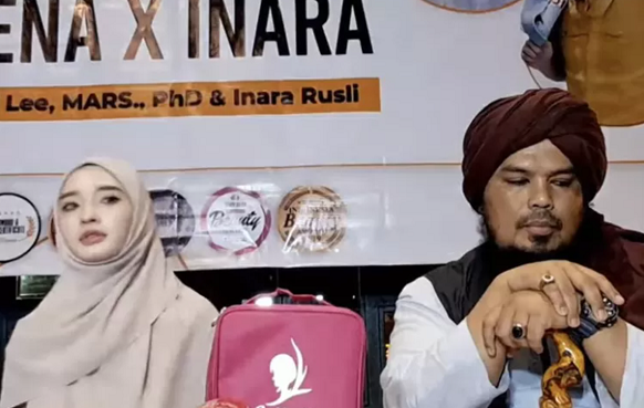 Artis Inara Rusli Putuskan Lepas Cadar.