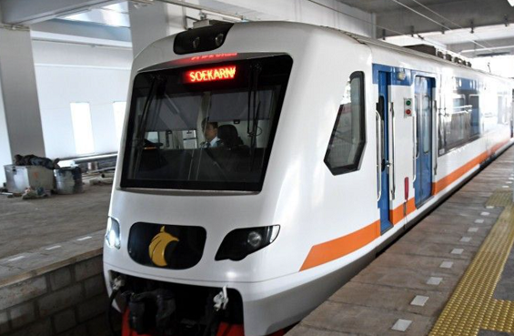 PT KCI berencana menurunkan tarif kereta Bandara Soekarno-Hatta.