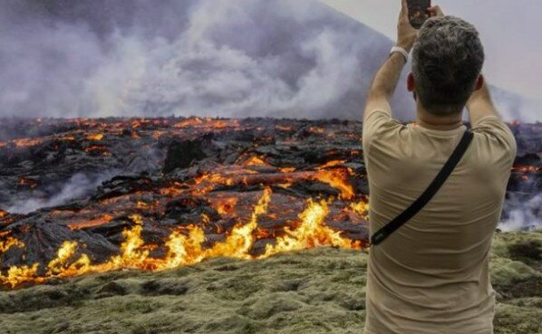 gunung api islandia