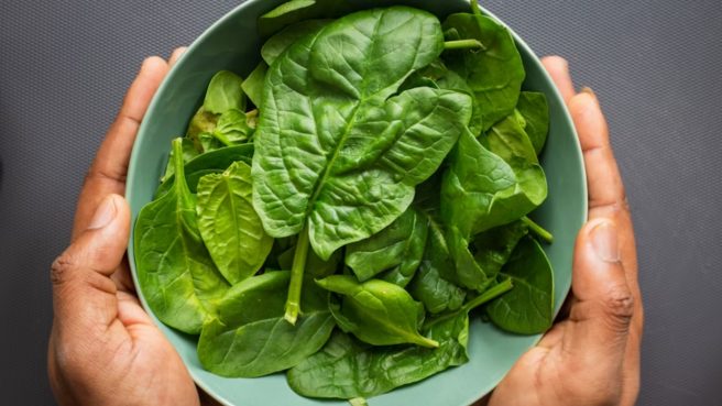 Ternyata Ini Alasan Kenapa Daun Bayam Wajib Masuk Daftar Menu Diet, Punya Kandungan Nutrisi Berlimpah 1 bayam